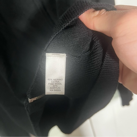 Banana Republic Full Zip Sweater EXTRA FINE MERINO WOOL Black Size Medium - Picture 8 of 11